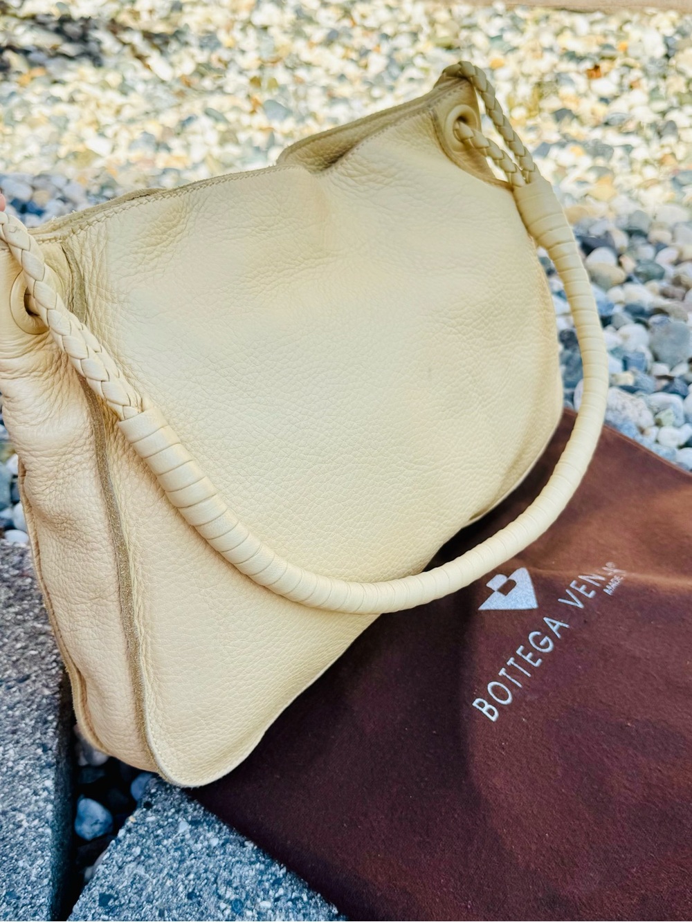 Bottega Veneta Italy Hobo Bag - Picture 4 of 11